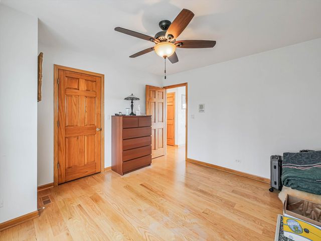 1212 Grove Avenue, Addison, IL 60101