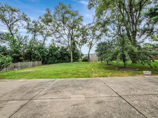 1212 Grove Avenue, Addison, IL 60101