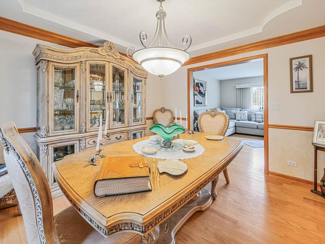 1212 Grove Avenue, Addison, IL 60101