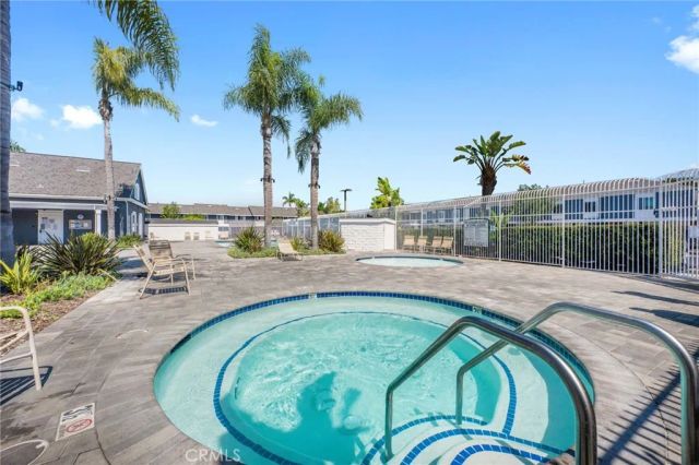 115 Morristown, Costa Mesa, CA 92626