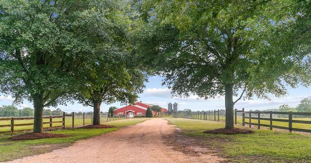 7426 Eddins Road, Dothan, AL 36301
