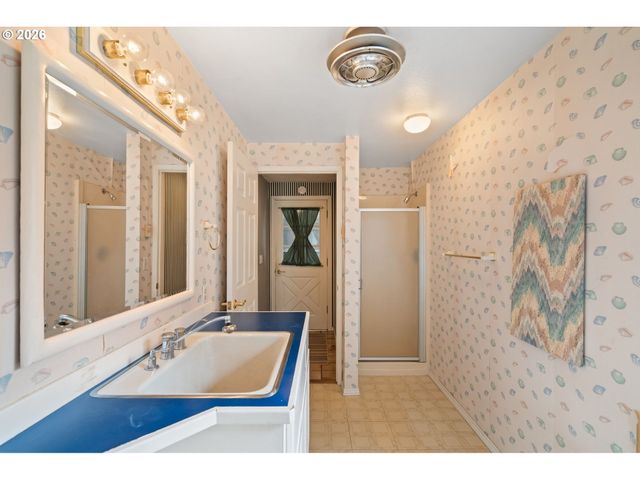 17102 Ne 140TH Ave, Brush Prairie, WA 98606