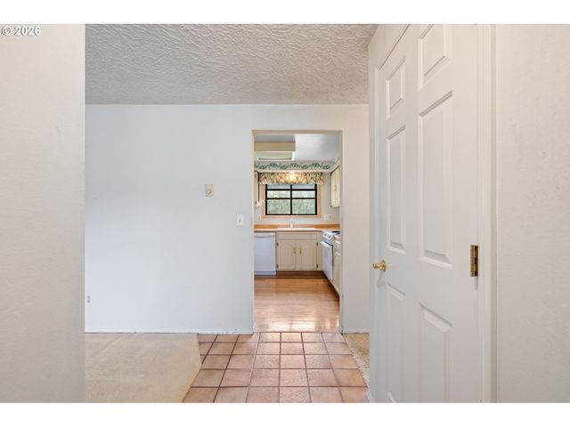 17102 Ne 140TH Ave, Brush Prairie, WA 98606