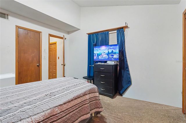 5727 SW 10TH PLACE, Gainesville, FL 32607