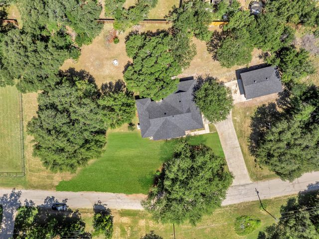 620 W Aquarius Court, Granbury, TX 76049