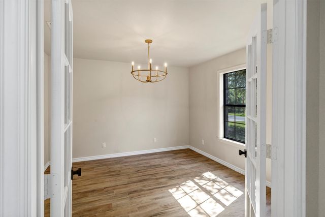 620 W Aquarius Court, Granbury, TX 76049