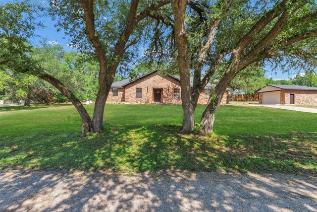 620 W Aquarius Court, Granbury, TX 76049