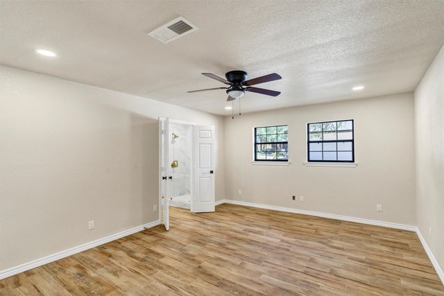 620 W Aquarius Court, Granbury, TX 76049