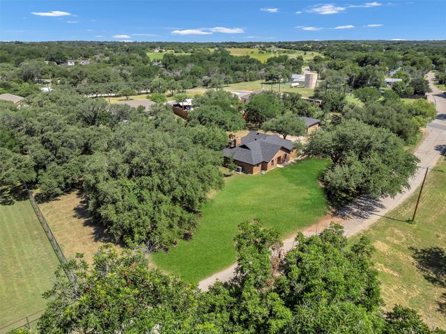 620 W Aquarius Court, Granbury, TX 76049