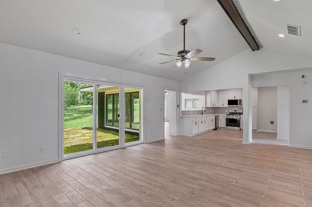 18 Lake Forest Hills, Shreveport, LA 71109
