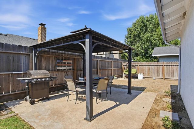 580 North Ave, Turlock, CA 95382