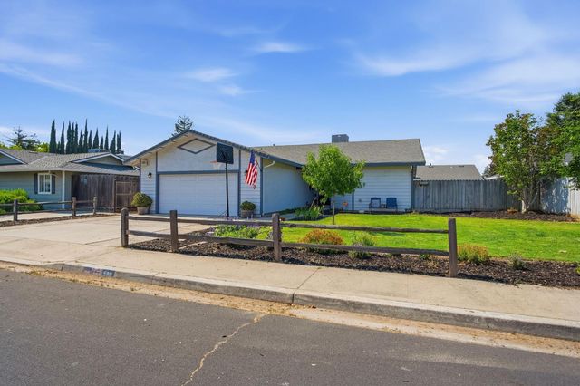 580 North Ave, Turlock, CA 95382
