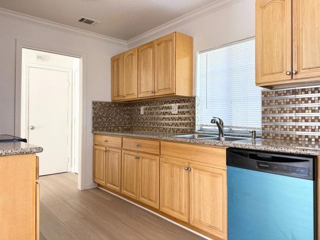 2001 Newport Drive, Pittsburg, CA 94565