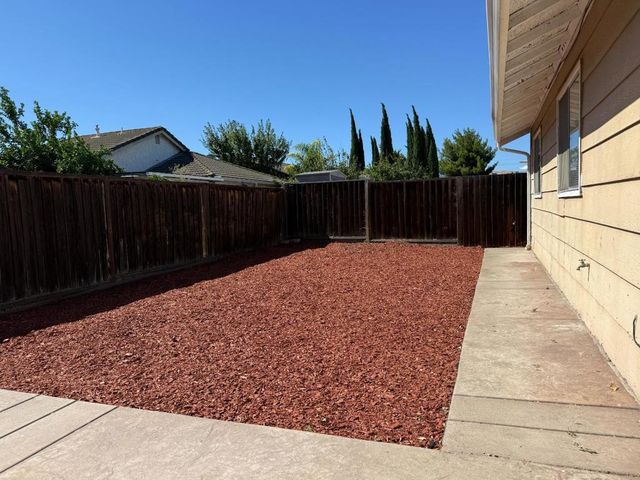2001 Newport Drive, Pittsburg, CA 94565