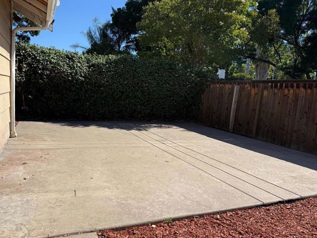 2001 Newport Drive, Pittsburg, CA 94565