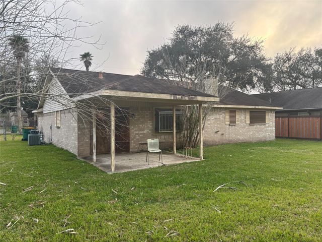 4816 Partridge Street, La Marque, TX 77568