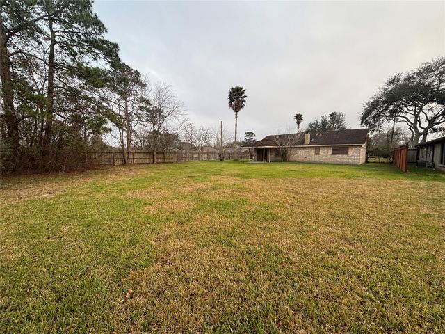 4816 Partridge Street, La Marque, TX 77568