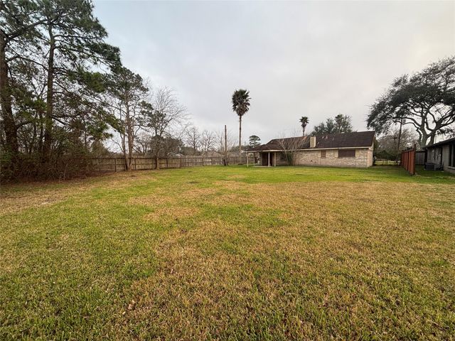 4816 Partridge Street, La Marque, TX 77568