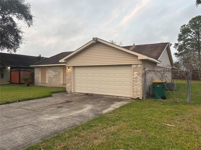 4816 Partridge Street, La Marque, TX 77568