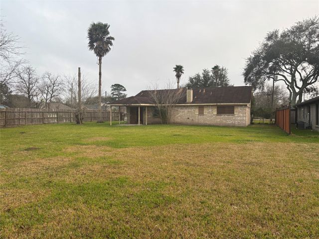 4816 Partridge Street, La Marque, TX 77568