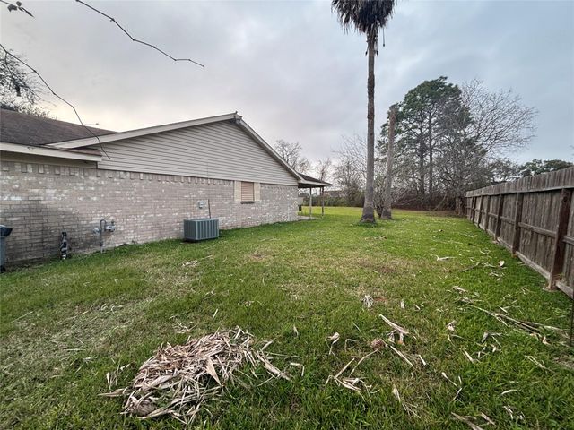 4816 Partridge Street, La Marque, TX 77568