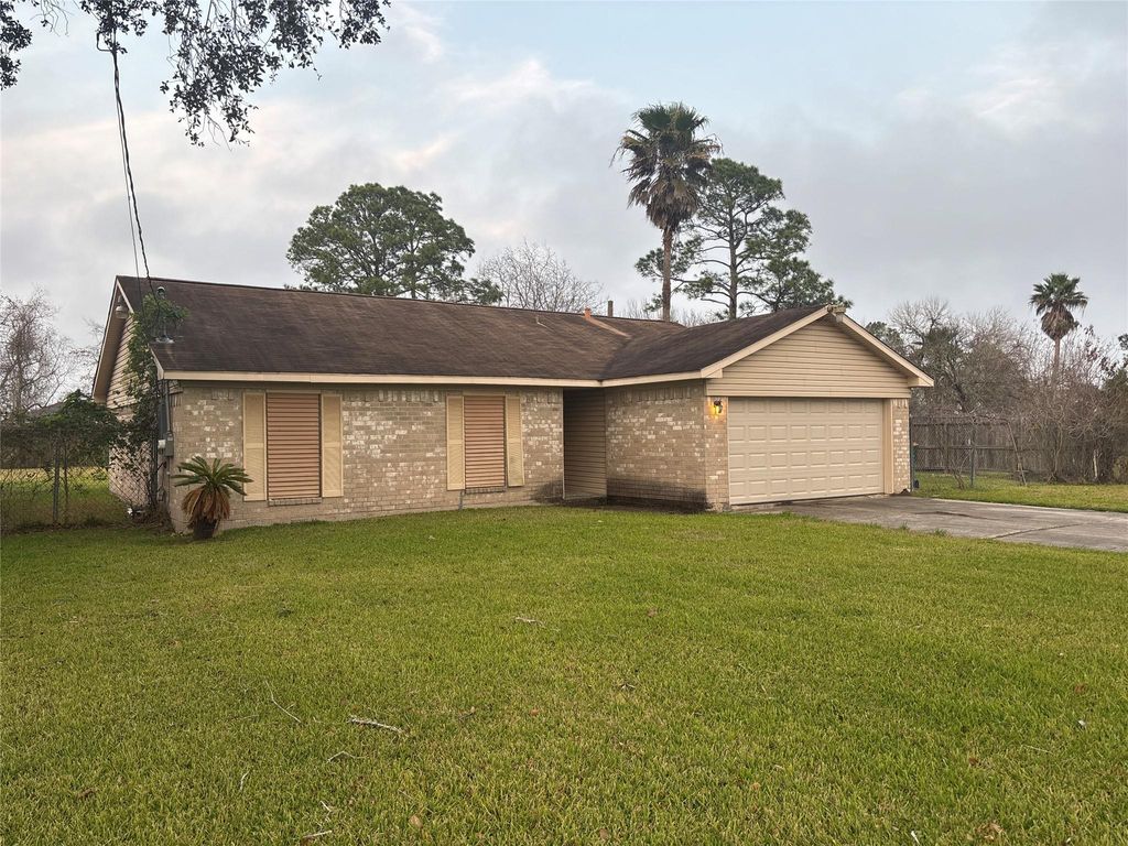 4816 Partridge Street, La Marque, TX 77568