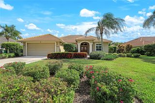 2032 Castle Garden LN, Naples, FL 34110