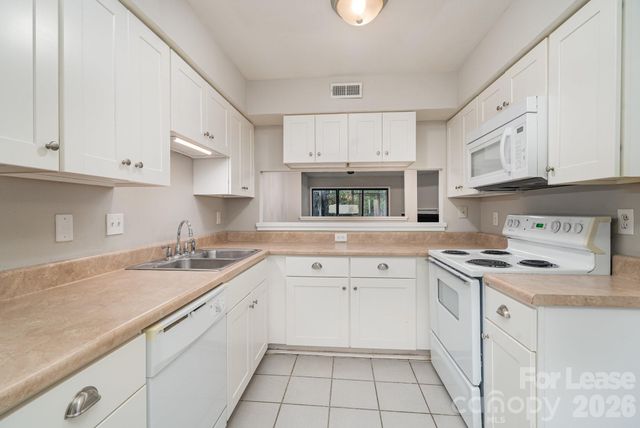 8005 Horse Chestnut Lane, Charlotte, NC 28277