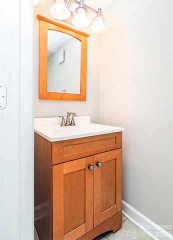 8005 Horse Chestnut Lane, Charlotte, NC 28277