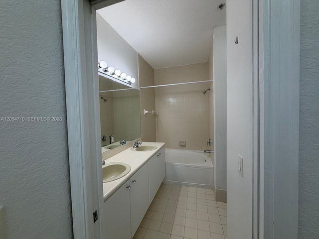 4435 SW 160th Ave 102, Miramar, FL 33027