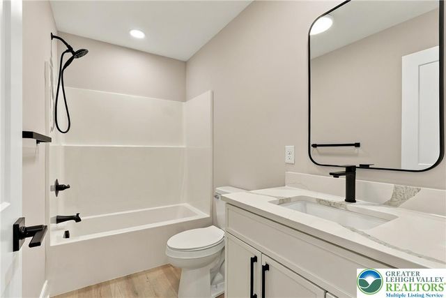 824 Hunter Street, North Catasauqua Bor, PA 18032