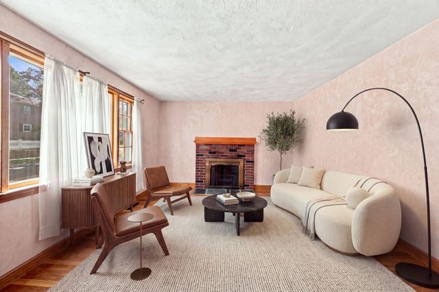 125 Whitehall St, Dedham, MA 02026