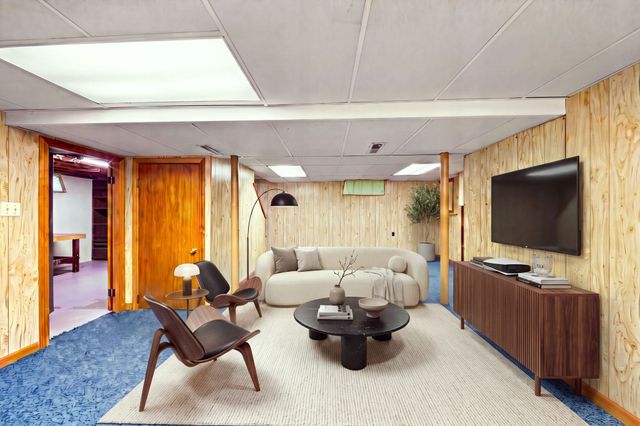125 Whitehall St, Dedham, MA 02026
