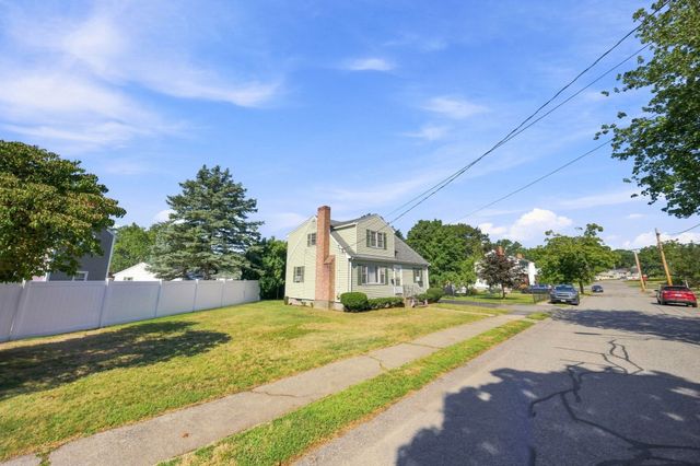 125 Whitehall St, Dedham, MA 02026