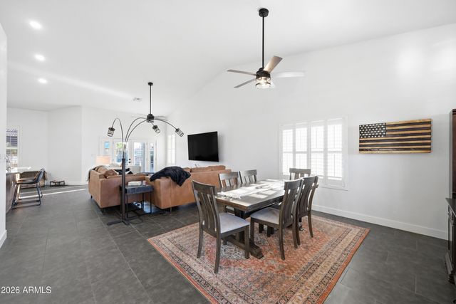 221 E APPALOOSA Court, Gilbert, AZ 85296