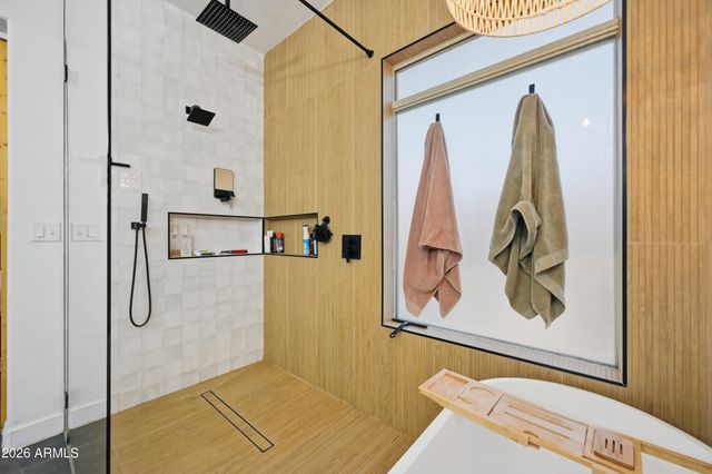 221 E APPALOOSA Court, Gilbert, AZ 85296