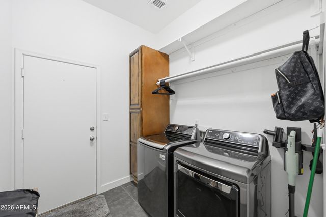 221 E APPALOOSA Court, Gilbert, AZ 85296