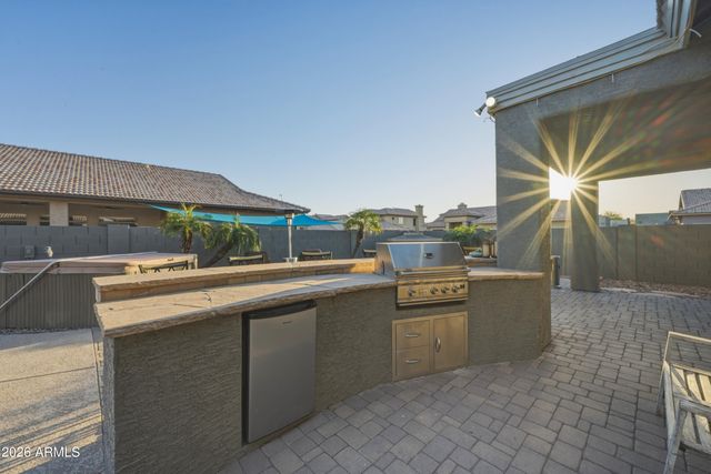 221 E APPALOOSA Court, Gilbert, AZ 85296