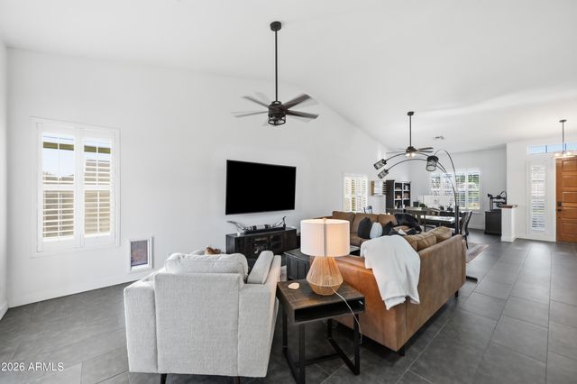 221 E APPALOOSA Court, Gilbert, AZ 85296