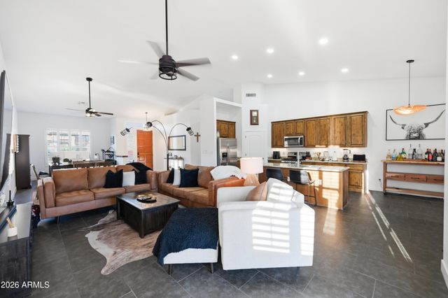 221 E APPALOOSA Court, Gilbert, AZ 85296