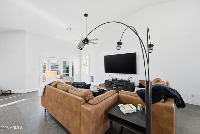 221 E APPALOOSA Court, Gilbert, AZ 85296