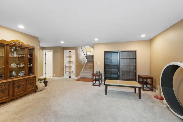 8196 Custers Trail, Inver Grove Heights, MN 55076