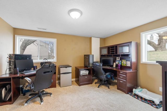 8196 Custers Trail, Inver Grove Heights, MN 55076