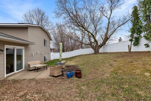 8196 Custers Trail, Inver Grove Heights, MN 55076