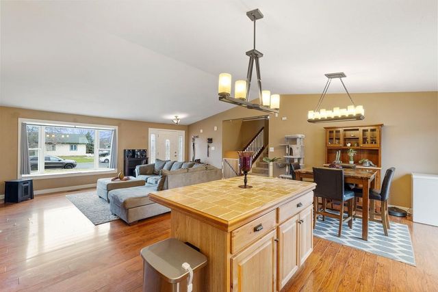 8196 Custers Trail, Inver Grove Heights, MN 55076