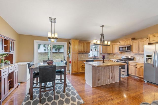 8196 Custers Trail, Inver Grove Heights, MN 55076