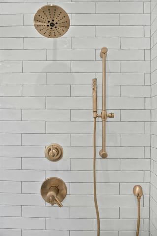 319 Akaloa DR, Bastrop, TX 78602