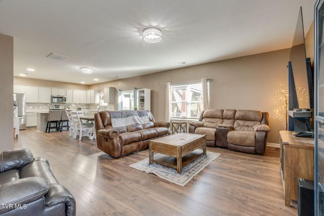 2330 Evarts Hill Drive, Kingsport, TN 37664