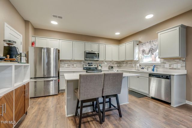 2330 Evarts Hill Drive, Kingsport, TN 37664