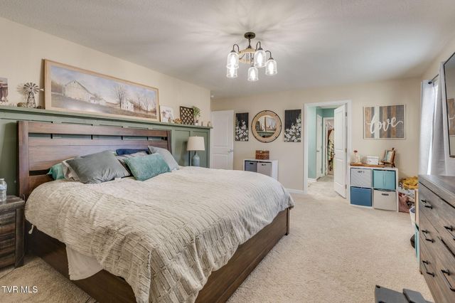 2330 Evarts Hill Drive, Kingsport, TN 37664
